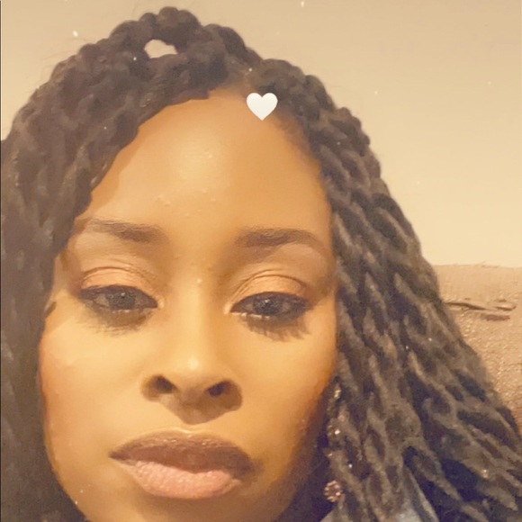 Meet your Posher, Kay - Picture 1 of 1